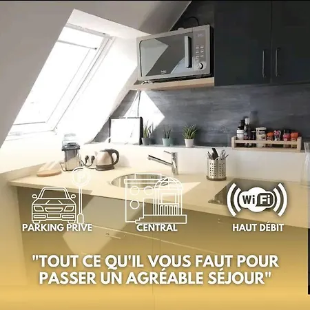 Lamoriciere Avec Parking - Centre Apartment